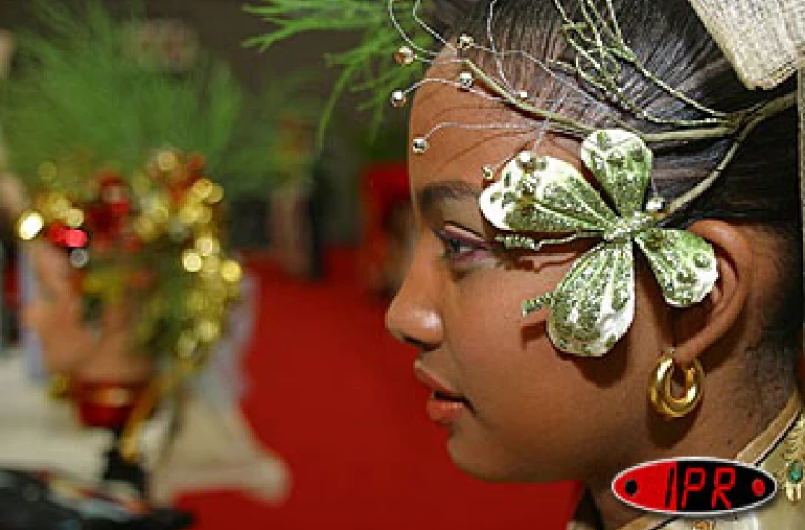 Dimanche 18 avril 2004
Lors du 26ème trophée de la coiffure
Photo Valérie Rubis