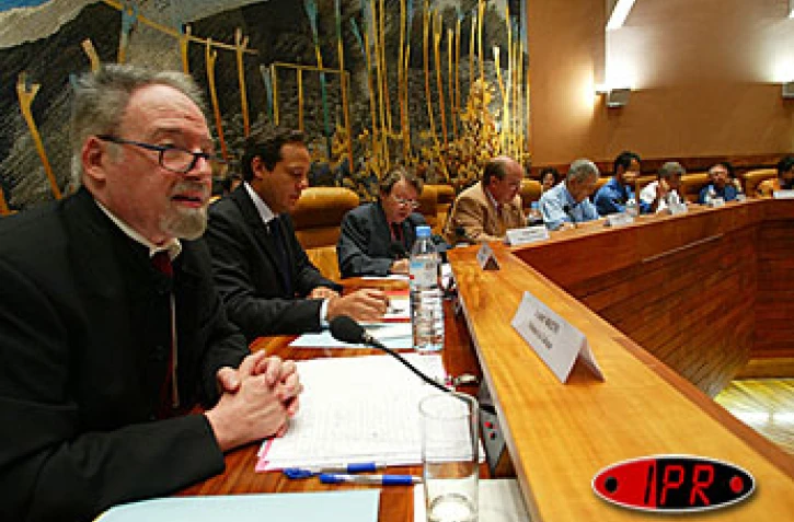 Mardi 2 septembre 2003 -
L'inauguration du colloque a eu lieu au conseil régional