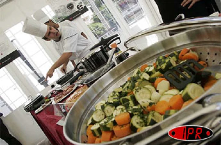 Lundi 25 avril 2005 -La marque Culin'ère  présente une gamme d'ustensiles  pour une cuisine diétique