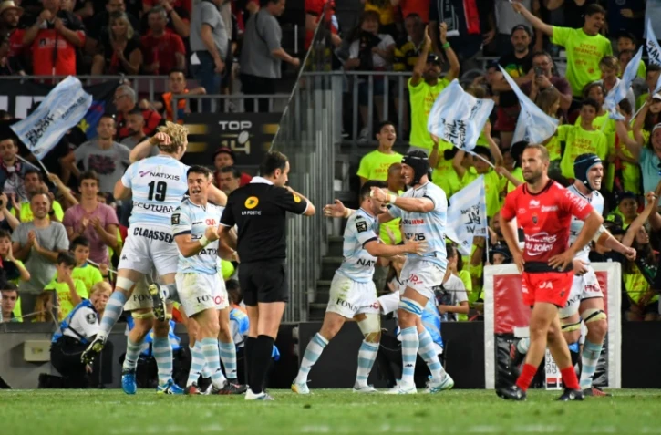 Les joueurs du Racing 92 exultent après leur victoire sur le RC de Toulon en finale du Top 14, le 24 juin 2016 au Camp Nou