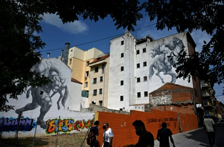 Des habitants du quartier de Vallecas, à Madrid, le 17 septembre 2020