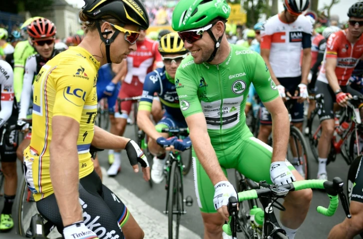 Le maillot jaune du Tour de France Peter Sagan et le maillot vert Mark Cavendish, avant le départ de la 5 étape à Saumur, le 5 juillet 2016