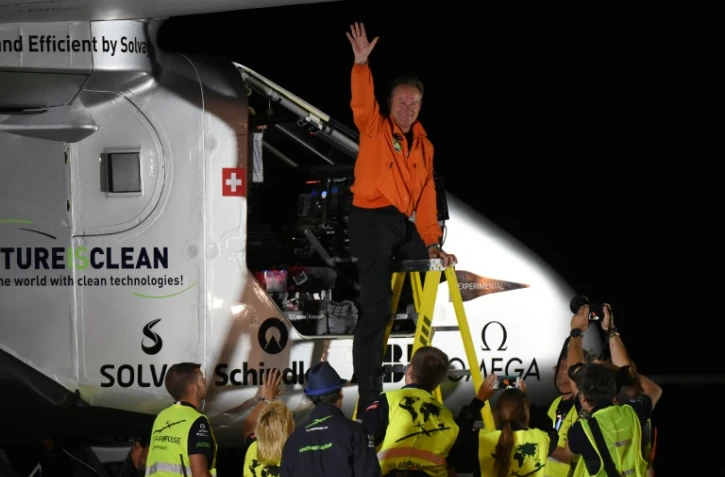 Andre Borschberg après l'atterrissage de Solar Impulse 2 le 2 mai 2016 à Phoenix