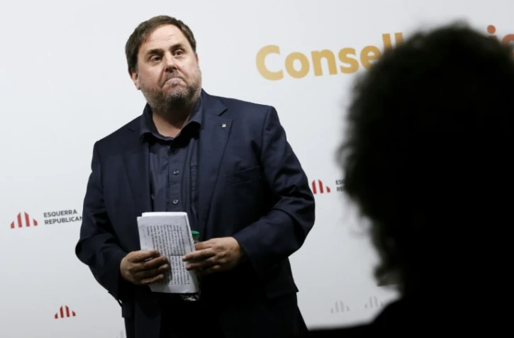 Oriol Junqueras, président du parti Gauche républicaine de Catalogne (ERC), s'apprête a faire un discours au siège de son parti à Barcelone, le 14 octobre 2017