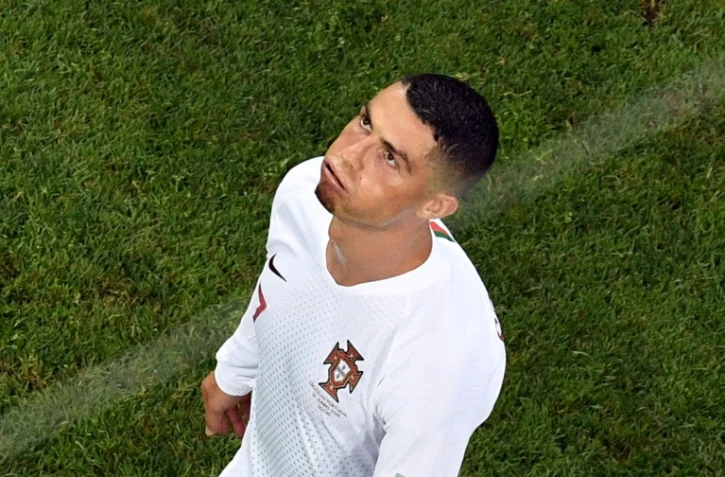 Cristiano Ronaldo dépité après l'élimination du Portugal par l'Uruguay en 8es de finale du Mondial, le 30 juin 2018 à Sotchi