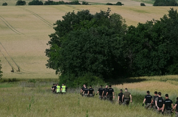Des gendarmes participent aux recherches de Lyhanna, une collégienne disparue depuis le 29 mai, à Fleurance, le 1er juin 2026 dans le Gers