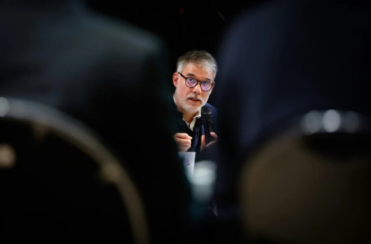 Le premier secrétaire du parti socialiste Olivier Faure s'exprime le 15 novembre 2025 à Trappes, en région parisienne, lors d'une convention du Front populaire 2027 sur l'éducation