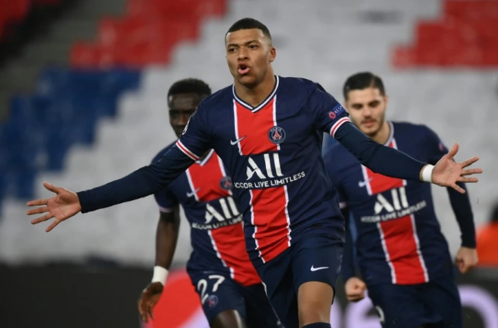 L'attaquant du PSG Kylian Mbappé après un penalty réussi contre le FC Barcelone, le 10 mars 2021 au Parc des Princes