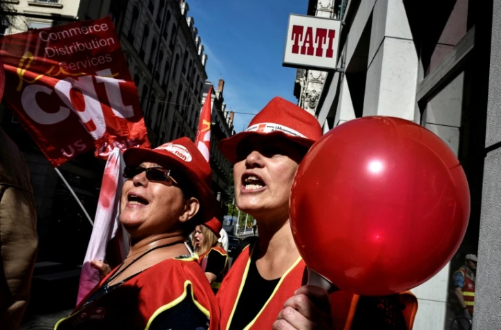 Manifestation d'employés de Tati devant leur magasin de Lyon, le 22 mai 2017