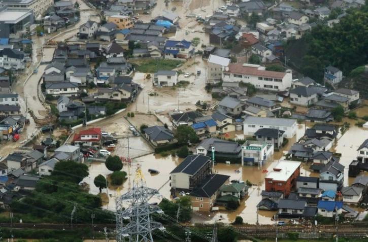 Images aériennes des inondations dans la ville de Saka, dans la préfecture d'Hiroshima le 7 juillet 2018.