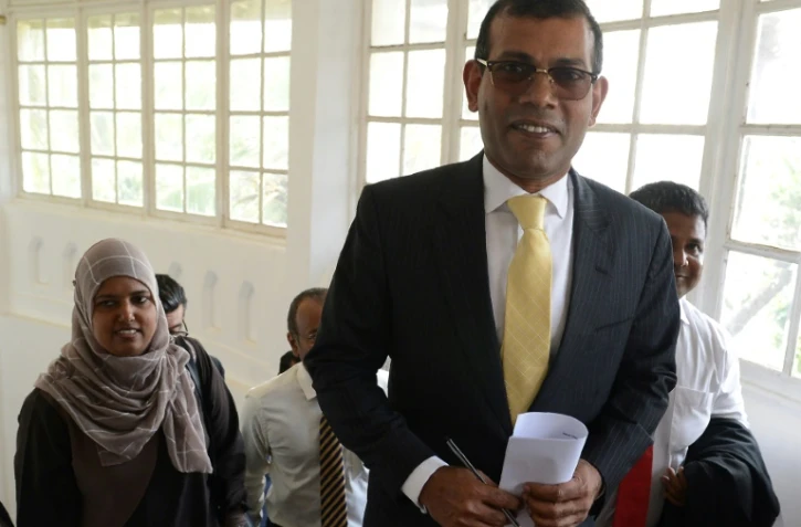 L'ex-président des Maldives Mohamed Nasheed (c), le 22 janvier 2018 à Colombo, au Sri Lanka