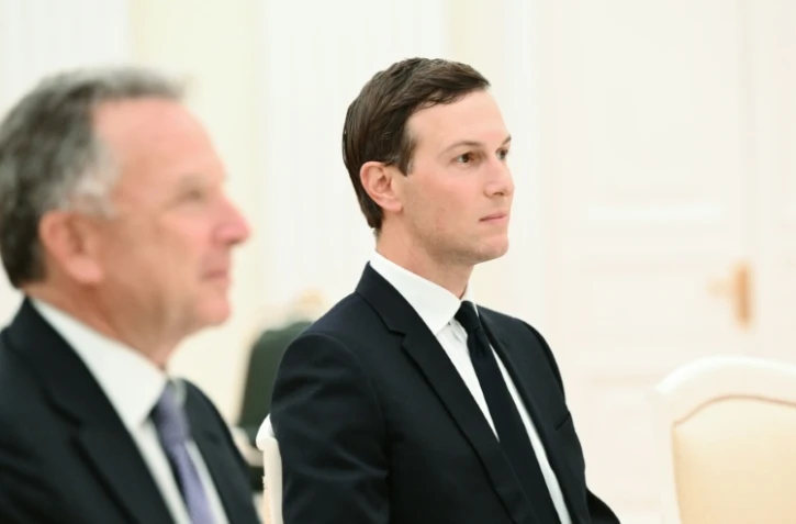 Photo de pool fournie par l'agence russe Sputnik, de l'envoyé spécial de Donald Trump, Steve Witkoff, et du gendre du président américain Jared Kushner, le 2 décembre 2025, au Kremlin, à Moscou

