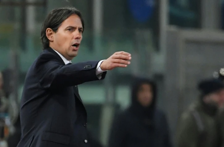 L'entraîneur de la Lazio Simone Inzaghi donne des instructions lors du match contre Séville en C3, le 14 février 2019 à Rome