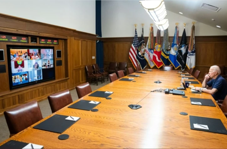 Joe Biden s'entretient avec ses experts de la CIA et de la diplomatie à propos de la crise en Afghanistan, le 15 août 2021 à Camp David