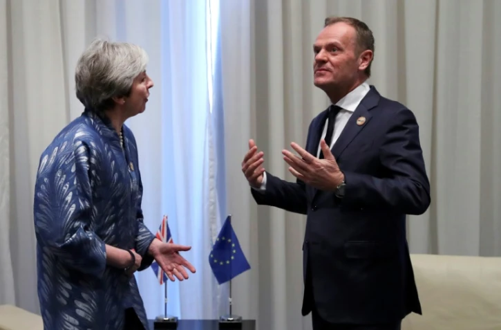 Le président du conseil européen Donald Tusk (D) et la Première ministre britannique Theresa May (G), le 24 février 2019 à Charm el-Cheikh, en Egypte