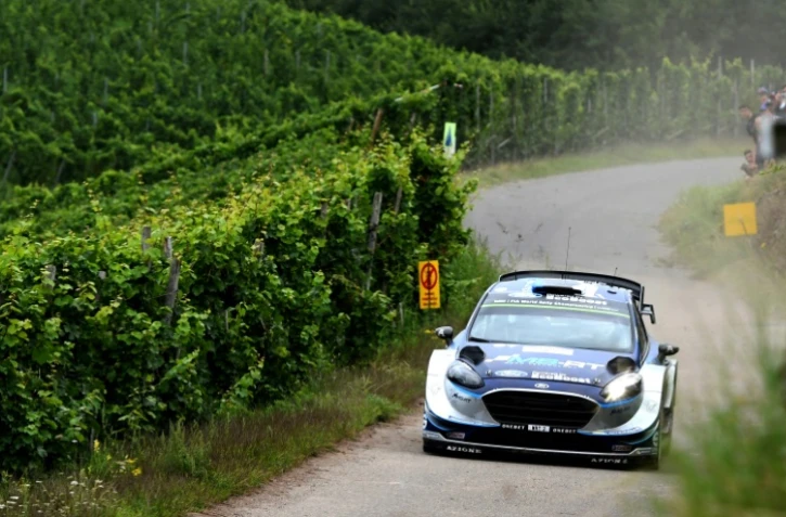 L'Estonien Ott Tänak au volant de sa Ford Fiesta sur les routes du rallye d'Allemagne, le 18 août 2017 à Klüsserath