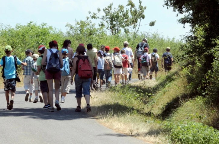 "Colos" annulées, accueils de loisirs fermés: après deux ans de Covid, le secteur de l'animation manque de bras