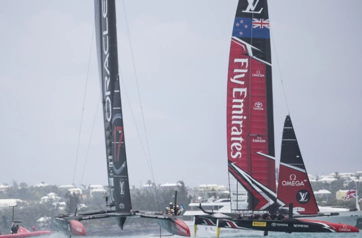 Oracle Team et Team New Zealand, le 3 juin 2017 à Hamilton aux Bermudes