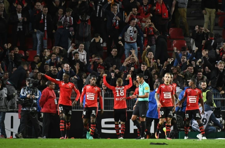 Les joueurs de Rennes se congratulent après un but contre Guingamp, le 30 septembre 2016 au Roazhon Park
