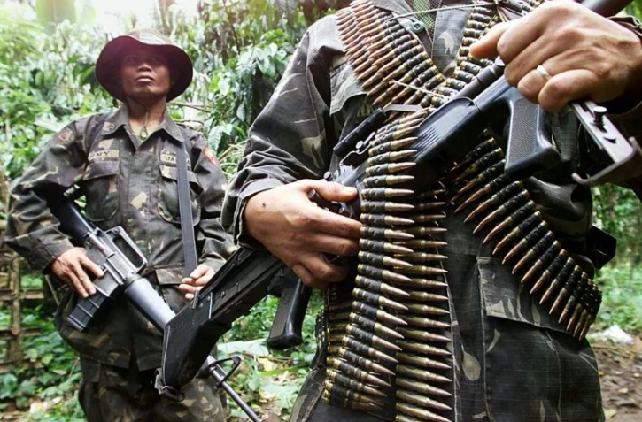 Des soldats philippins su l'île de Jolo aux Philippines, le 5 mai 2000