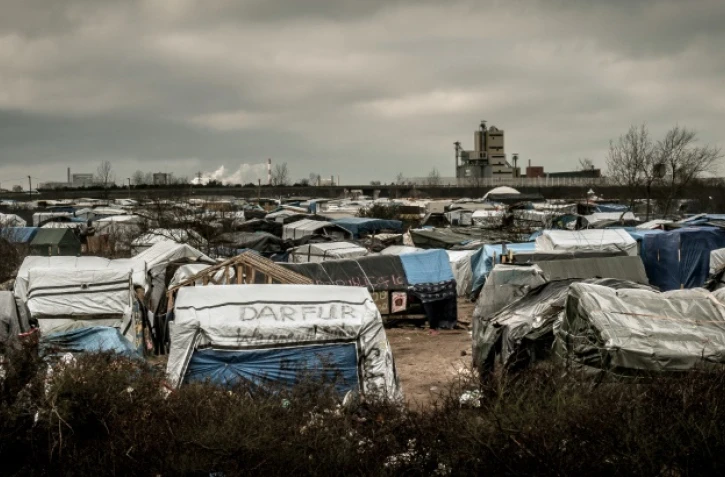 Vue générale de la "Jungle" de Calais, le 12 février 2016