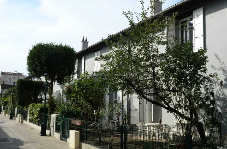 La Ruche, tout premier HLM construit en France au XIXe siècle pour loger les ouvriers des usines, rouvre ses portes après une rénovation d'ampleur, le 12 septembre 2016 à Saint-Denis, près de Paris