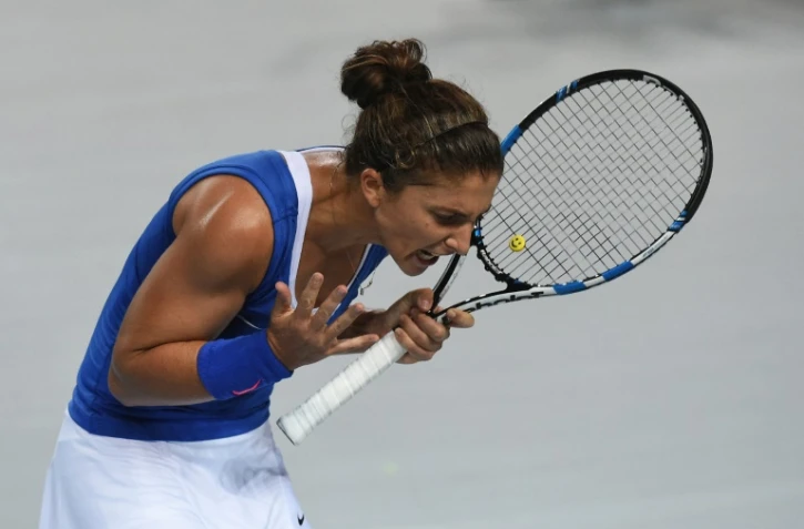 L'Italienne Sara Errani lors de son match de la Fed Cup contre la Française Caroline Garcia, le 6 février 2016 à Marseille