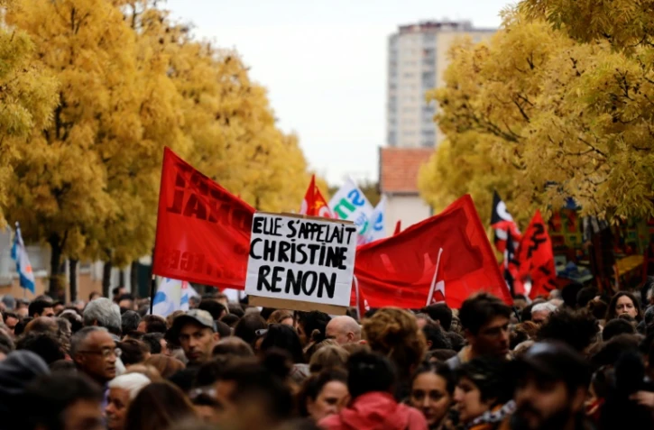 Une pancarte dans la manifestation organisée à Bobigny le 3 octobre 2019, dix jours après le suicide de Christine Renon, directrice d'école à Pantin (Seine-Saint-Denis)