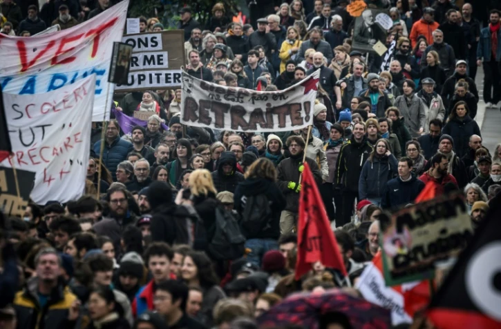 Des manifestants à Nantes lors de la 11e journée d'action contre la réforme des retraites, le 6 avril 2023 