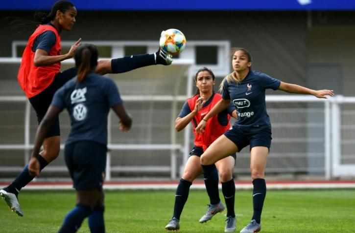 Séance d'entraînement pour les joueuses de l'équipe de France, le 27 mai 2019 à Clairefontaine, où elles préparent le Mondial