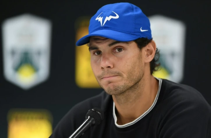 L'Espagnol Rafael Nadal annonce son forfait avant les quarts du tournoi de Paris-Bercy en raison d'une blessure à un genou, lors d'une conférence de presse le 3 novembre 2017