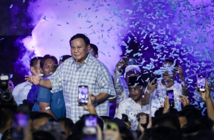 Le ministre de la Défense indonésien Prabowo Subianto lors d'un rassemblement avec ses partisans après la présidentielle dont il s'est proclamé vainqueur le 14 février 2024