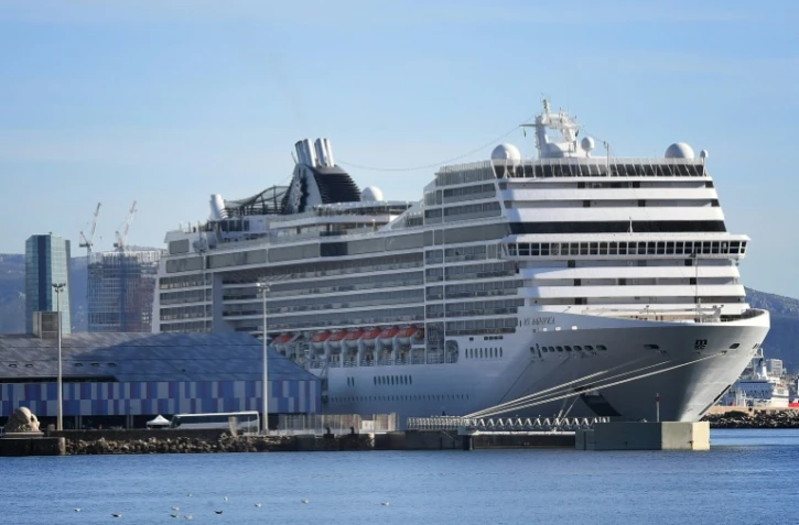 Le bateau de croisière "MHC Magnifica" dans le port autonome de Marseille le 25 octobre 2017