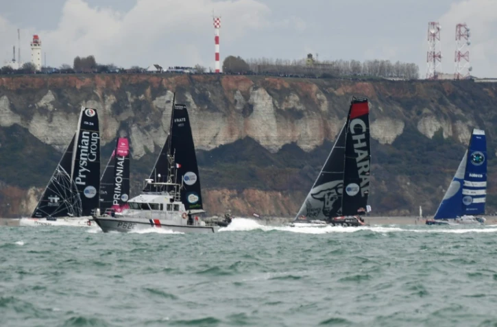 La flotte de la Transat Jacques Vabre longe la côte près du Havre après le départ, le 27 octobre 2019