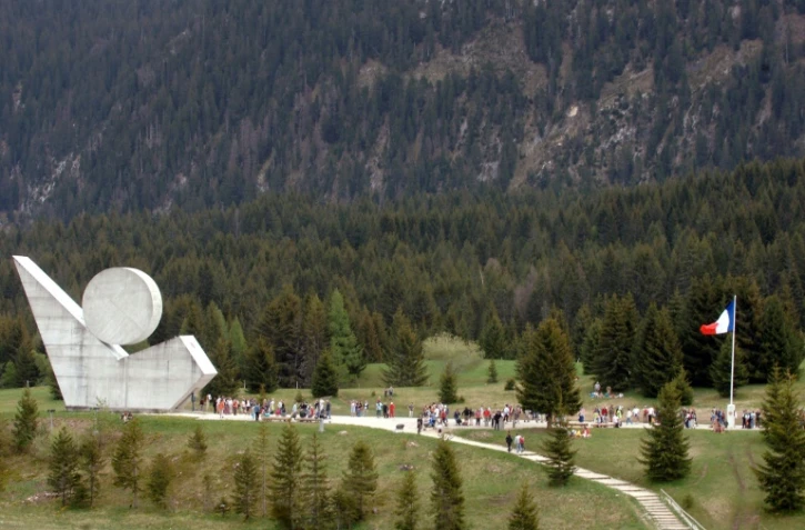 Le monument de la résistance sur le Plateau des Glières en mai 2017
