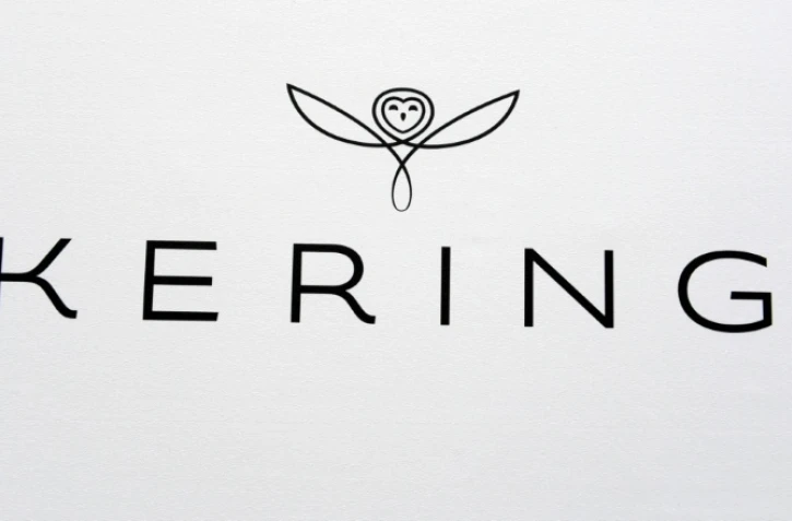 Le géant français du luxe Kering, lancé dans une restructuration depuis l'arrivée en septembre de son nouveau directeur général Luca de Meo, présente mardi ses résultats annuels