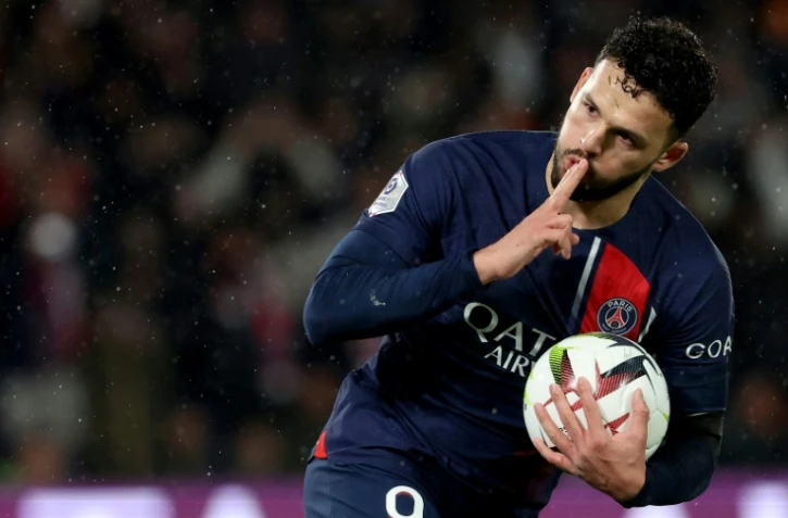Gonçalo Ramos, auteur de l'égalisation sur penalty pour le PSG face à Rennes, le 25 février 2024 au Parc des princes