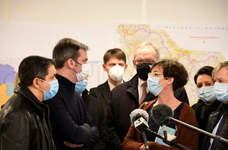 Le ministre de la Santé Olivier Véran à Metz (Moselle) le 12 février 2021