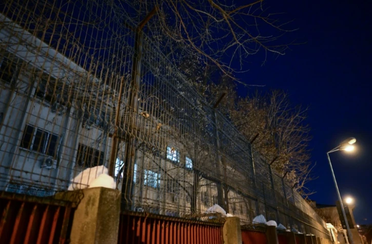 Vue du bâtiment où est détenu le trafiquant de drogue français Mohamed Amra après son arrestation le même jour par la police roumaine, le 22 février 2025 à Bucarest