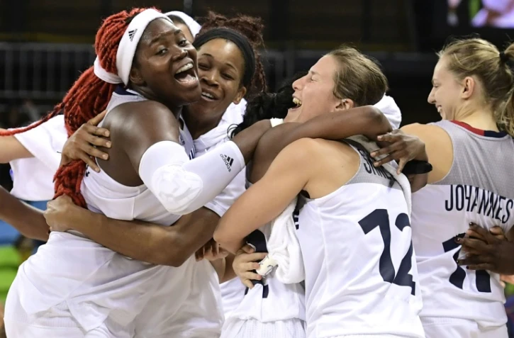 La joie des Françaises après leur victoire sur le fil face au Bélarus, le 7 août 2016 aux JO de Rio 