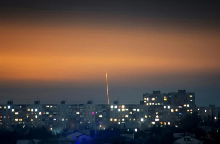 Un missile lancé depuis la région de Belgorod en Russie vers Kharkiv, en Ukraine le 7 janvier 2024
