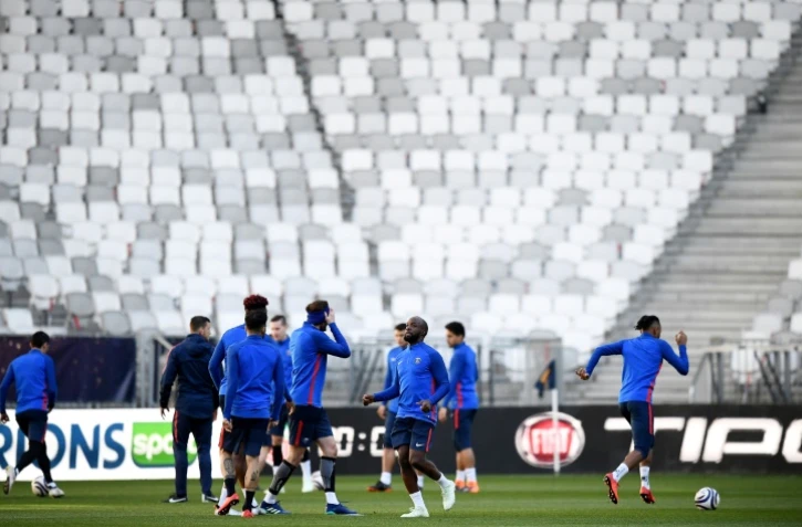 Les Parisiens effectuent leur entraînement sur la pelouse du Matmut Atlantique, le 30 mars 2018, à la veille de la finale de la Coupe de la Ligue contre Monaco