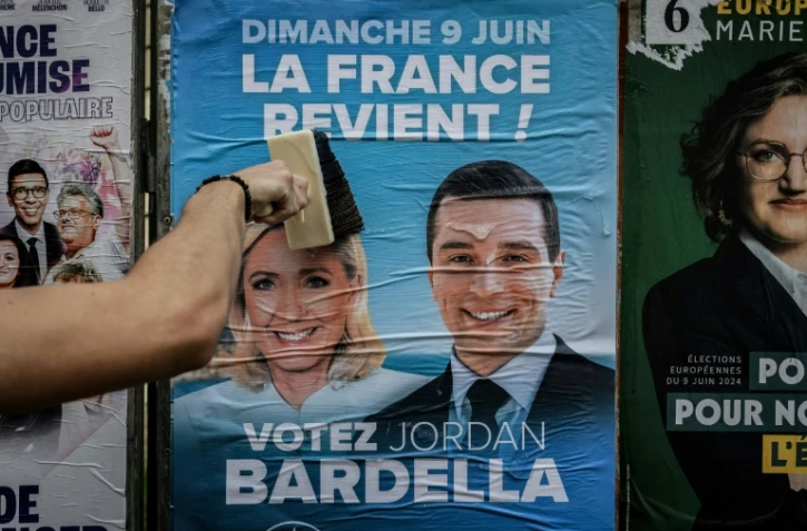 A Bain-de-Bretagne, au lendemain du score historique enregistré par l'extrême droite dans toute la région, des habitants expliquent avoir "senti la vague venir"