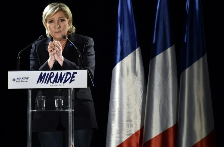 Marine Le Pen lors d'un rassemblement de campagne à Mirande le 9 mars 2017 