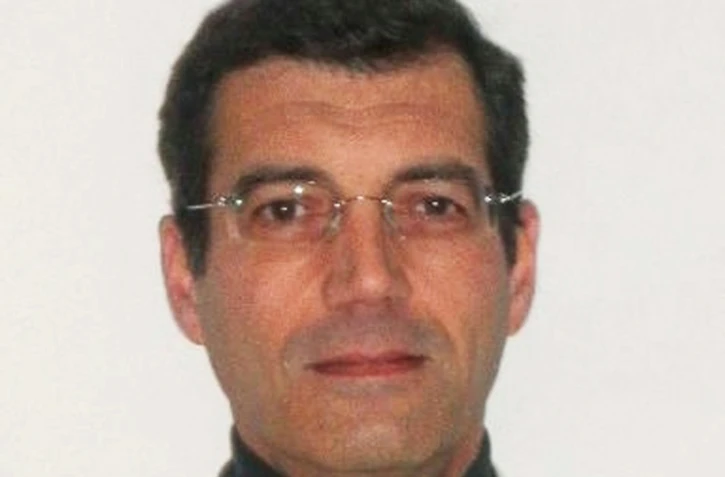 Portrait de Xavier Dupont de Ligonnes, extrait de sa fiche d'inscription à un  club de tir rendue publique le 23 avril 2011