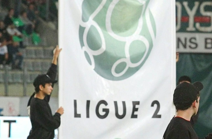 Metz et Lens, seules équipes de Ligue 2 à avoir remporté leurs quatre premiers matches, se déplacent respectivement à Troyes et à Béziers pour tenter de poursuivre sur cette lancée lors de la 5e journée