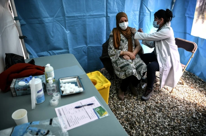 Un centre de vaccination à Noisy-le-Sec, le 7 mai 2021 près de Paris