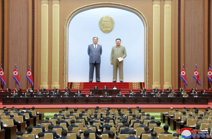 Photo non datée diffusée par l'agence nord-coréenne Kcna, le 28 septembre 2023, montrant la 9e session de la 14e Assemblée populaire suprême de la République populaire démocratiique de Corée (RPDC) à Pyongyang