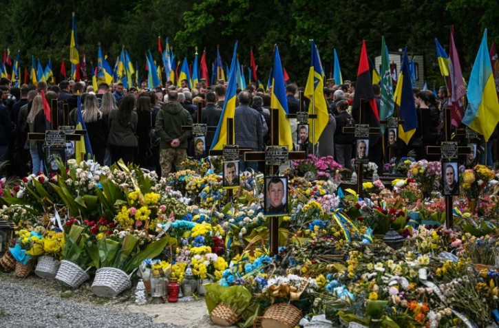 Funérailles d'un soldat ukrainien mort au combat, le 16 mai 2023 à Lviv, en Ukraine