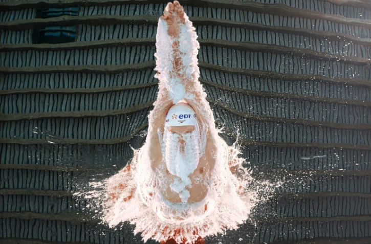 Léon Marchand lors des séries du 400 m nage libres, aux Championnats d'Europe, le 16 août 2026 à Saint-Denis